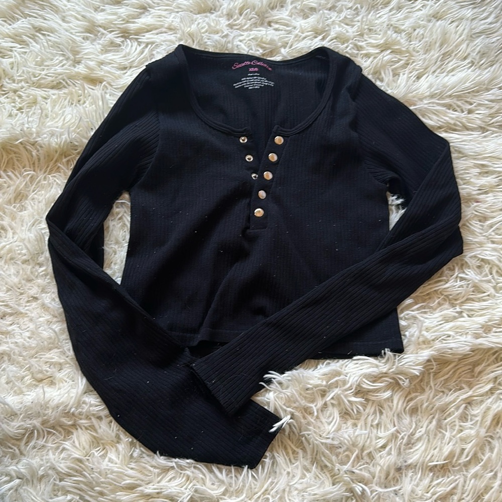 katie j nyc black button top